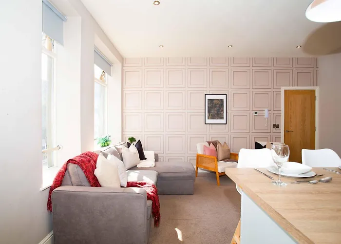 Harrogates - Sleeps 12 Apartment *