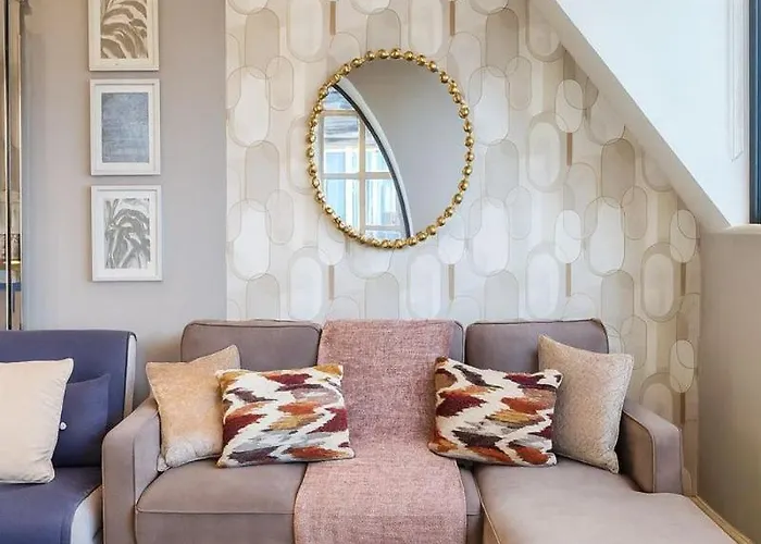 Harrogates - Sleeps 12 *