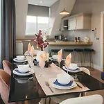 Harrogates - Sleeps 12 Lägenhet *