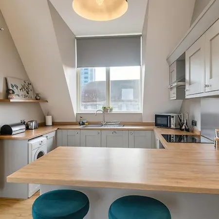 Harrogates - Sleeps 12