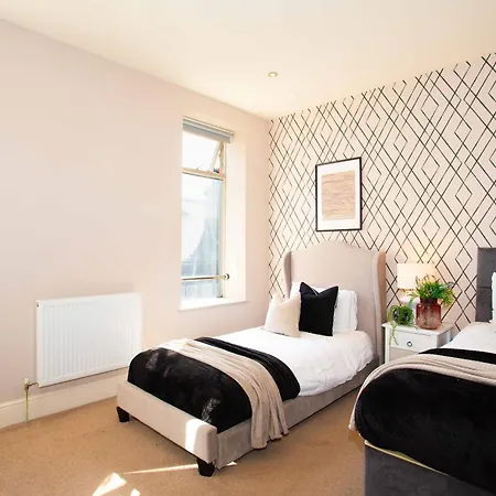 דירה Harrogates - Sleeps 12