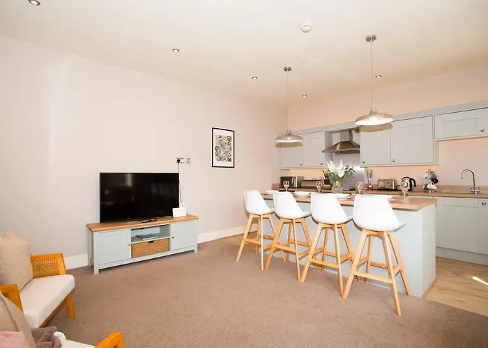 Harrogates - Sleeps 12 *
