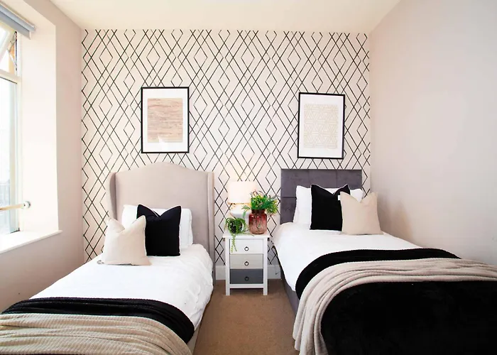 Apartment Harrogates - Sleeps 12