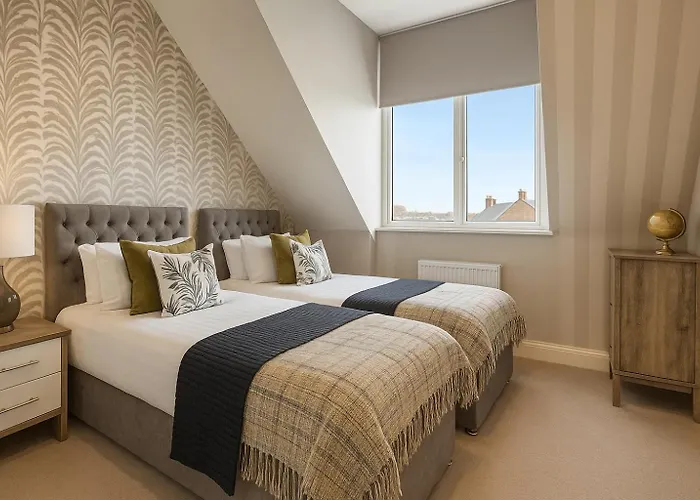 Harrogates - Sleeps 12 *