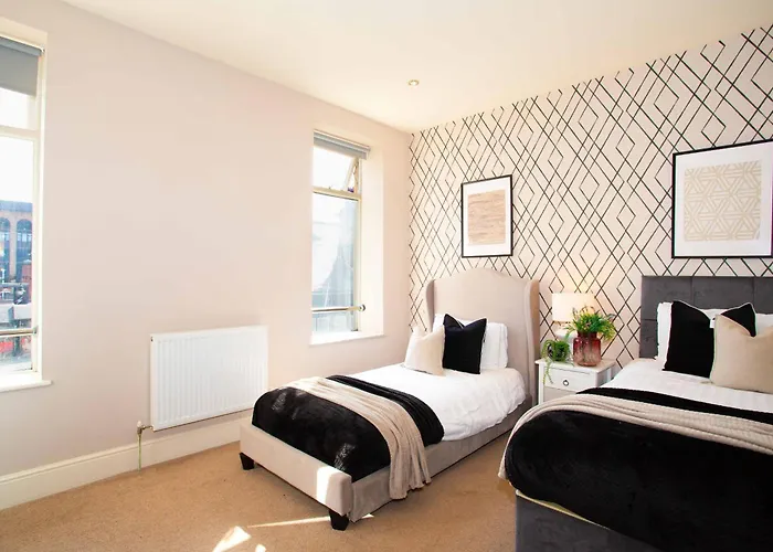 Apartment Harrogates - Sleeps 12