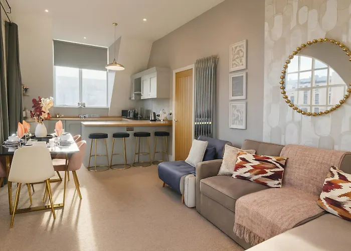 Harrogates - Sleeps 12 *