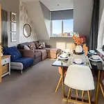 아파트 Harrogates - Sleeps 12 해러게이트