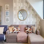 Harrogates - Sleeps 12 *