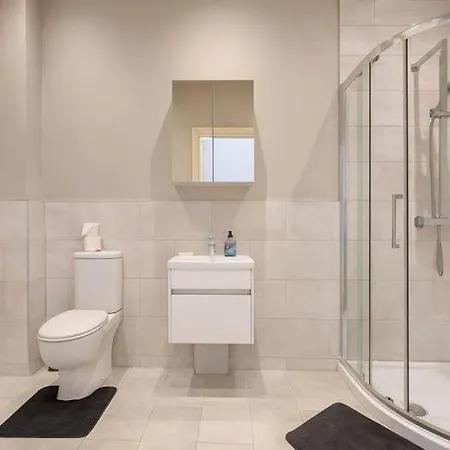 Apartment Harrogates - Sleeps 12